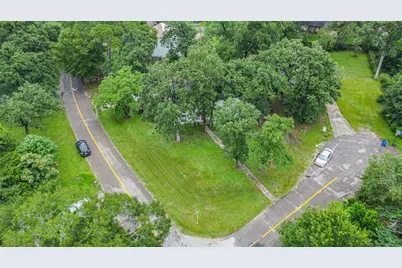 912 Brook Forest Drive, Conroe, TX 77385 - Photo 4