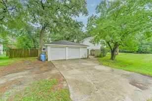 912 Brook Forest Dr, Conroe, TX 77385 - Photo 42