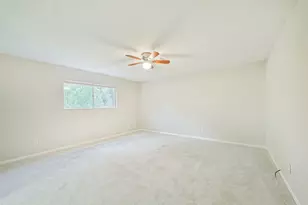 912 Brook Forest Dr, Conroe, TX 77385 - Photo 26