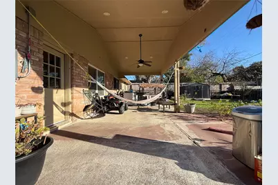 8823 Shadow Crest Street, Houston, TX 77074 - Photo 12