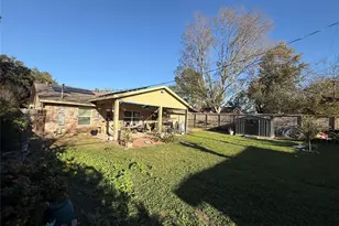 8823 Shadow Crest St, Houston, TX 77074 - Photo 14