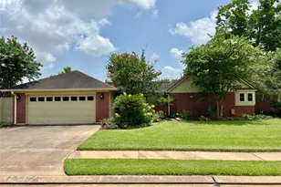 51 S Trillium Ct, Lake Jackson, TX 77566 - Photo 40