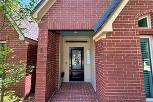 51 S Trillium Ct, Lake Jackson, TX 77566 - Photo 2