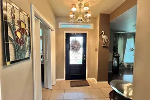 51 S Trillium Ct, Lake Jackson, TX 77566 - Photo 8