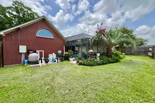 51 S Trillium Ct, Lake Jackson, TX 77566 - Photo 36