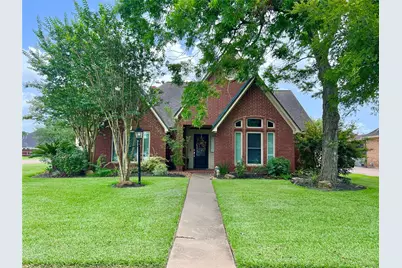 51 S Trillium Court, Lake Jackson, TX 77566 - Photo 1