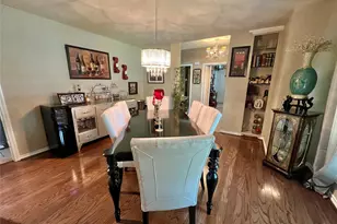 51 S Trillium Ct, Lake Jackson, TX 77566 - Photo 6