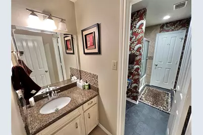 51 S Trillium Court, Lake Jackson, TX 77566 - Photo 14