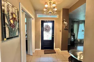 51 S Trillium Ct, Lake Jackson, TX 77566 - Photo 8