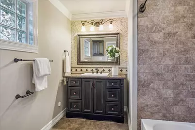 9813 Pine Lake Drive Drive, Houston, TX 77055 - Photo 14