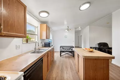 2522 Joseph Pine Lane, Houston, TX 77088 - Photo 10