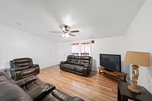 2522 Joseph Pine Ln, Houston, TX 77088 - Photo 6