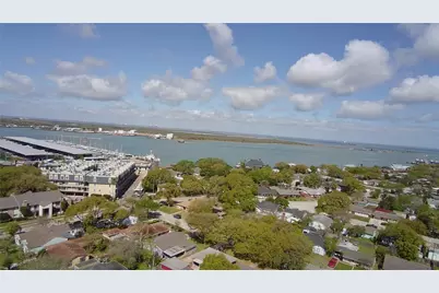 115 Marlin Avenue, Galveston, TX 77550 - Photo 30