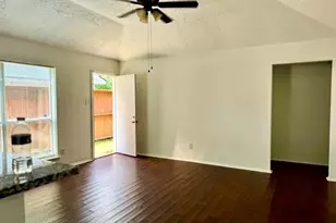13518 Townwood Dr, Houston, TX 77045 - Photo 8