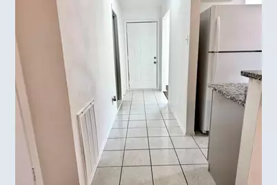 13518 Townwood Drive, Houston, TX 77045 - Photo 10