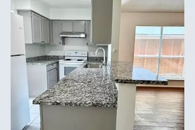 13518 Townwood Drive, Houston, TX 77045 - Photo 12