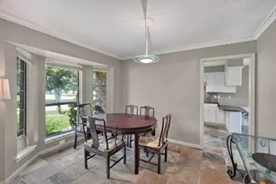9810 Halliford Dr, Houston, TX 77031 - Photo 6