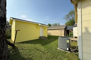1129 Beech St, Baytown, TX 77520 - Photo 14