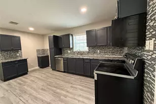 1129 Beech St, Baytown, TX 77520 - Photo 6