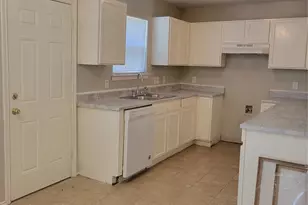 6055 Green Heather Ln, Houston, TX 77085 - Photo 8