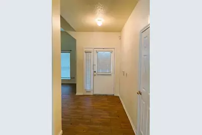 107 S Village Knoll Circle, The Woodlands, TX 77381 - Photo 22