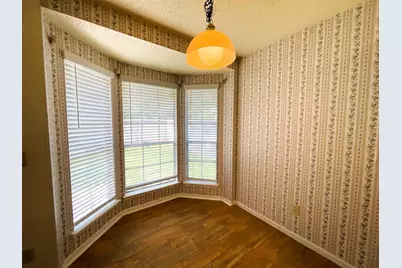 107 S Village Knoll Circle, The Woodlands, TX 77381 - Photo 14