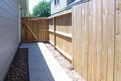 16945 Scenic Knoll, Conroe, TX 77385 - Photo 22
