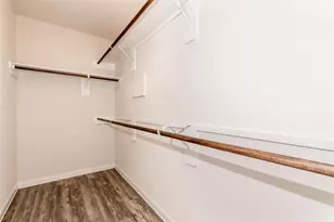 6135 Dawn Misty Ln, Houston, TX 77048 - Photo 4