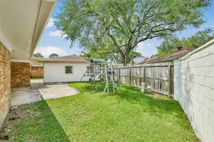 12011 Kirknoll Dr, Houston, TX 77089 - Photo 40