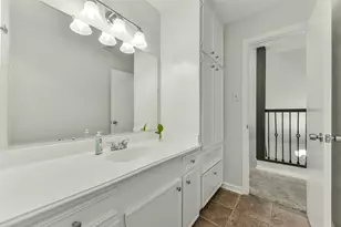 12011 Kirknoll Dr, Houston, TX 77089 - Photo 32