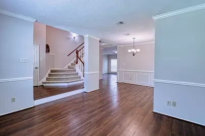 427 Birch Hill Drive, Sugar Land, TX 77479 - Photo 4