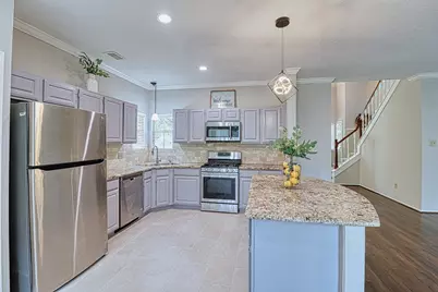 427 Birch Hill Drive, Sugar Land, TX 77479 - Photo 10