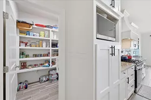 2400 Diamond D Dr, Beaumont, TX 77713 - Photo 18