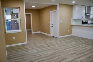 206 Hillcrest Dr, Conroe, TX 77303 - Photo 6