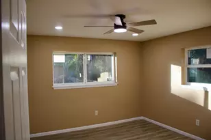 206 Hillcrest Dr, Conroe, TX 77303 - Photo 10