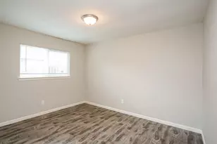 5622 Bridge Forest Dr, Houston, TX 77088 - Photo 14