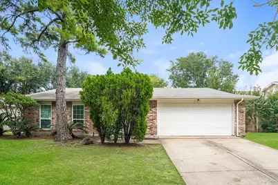 5622 Bridge Forest Drive, Houston, TX 77088 - Photo 2