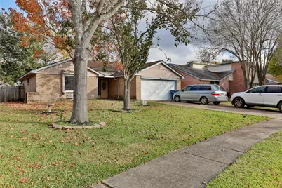 3 Ranch House Loop, Angleton, TX 77515 - Photo 2