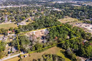 225 Foster St, Alvin, TX 77511 - Photo 1