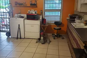 8038 Talton St, Houston, TX 77028 - Photo 10