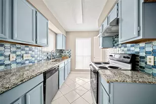 9526 Langdon Ln, Houston, TX 77036 - Photo 12