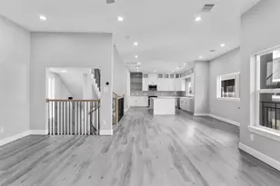 1210 W 17th St, Houston, TX 77008 - Photo 10