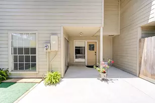 7965 Kendalia Dr, Houston, TX 77036 - Photo 2