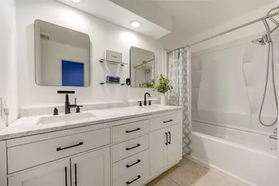 7965 Kendalia Drive, Houston, TX 77036 - Photo 30
