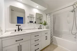 7965 Kendalia Dr, Houston, TX 77036 - Photo 30