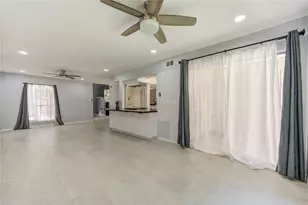 7965 Kendalia Dr, Houston, TX 77036 - Photo 14