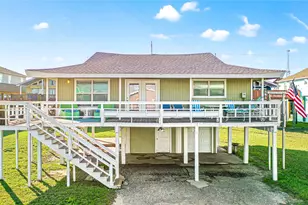 12911 Jolly Roger Dr, Freeport, TX 77541 - Photo 1