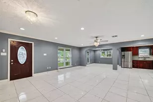 4901 Burning Tree Dr, Baytown, TX 77521 - Photo 4