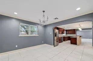 4901 Burning Tree Dr, Baytown, TX 77521 - Photo 6