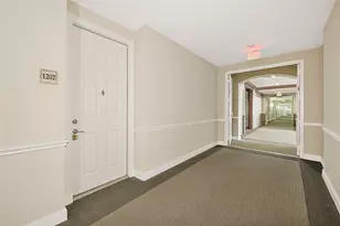 7575 Kirby Dr, Houston, TX 77030 - Photo 20